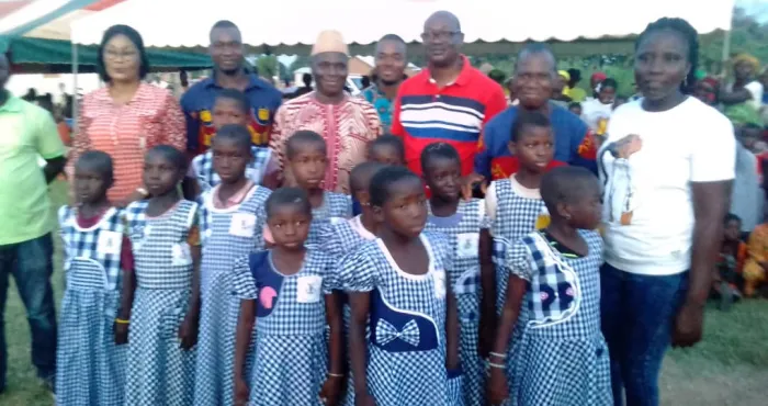 korhogo-localite-de-ponvogo-le-grand-geste-de-la-fondation-tchepe-a-legard-du-monde-educatif